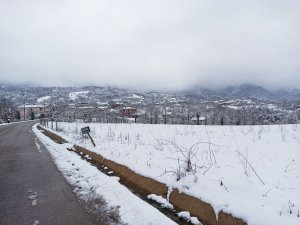 Bursa’nın merkez ilçelerinde kar kalınlığı 20 santimetreye ulaştı