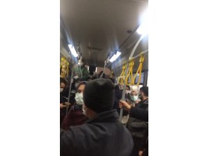 Bursa’da halk otobüsünde mesafe tartışması