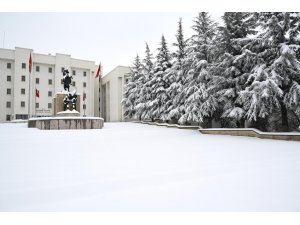 Nevşehir’de 60 yılın kar rekoru kırıldı