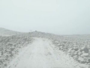 Nisan ayında Karacadağ’a kar düştü