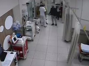 Beylikdüzü’nde hastanede korona virüs testi istemeyen adam sağlıkçılara dehşet yaşattı