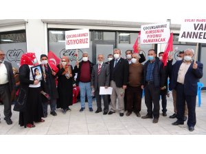 Türkiye Kamu-Sen’den evlatları dağa kaçırılan ailelere destek