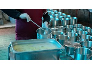 Nazilli Belediyesi 500 kişiye iftar yemeği dağıtıyor