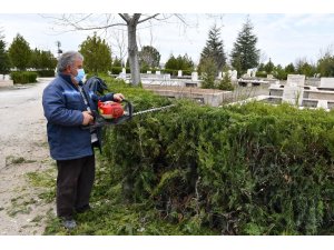 İscehisar’da mezarlıklarda temizlik yapıldı