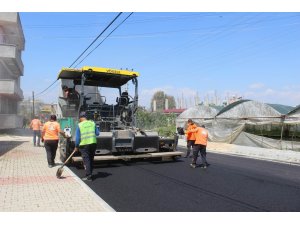 Büyükşehir Belediyesinin asfalt çalışmaları devam ediyor