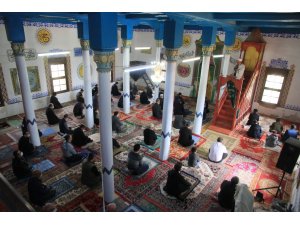 6 asırlık Cevher Paşa Cami yeniden ibadete açıldı