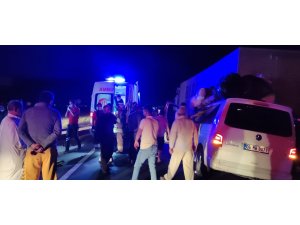 Mardin’de hafif ticari araç tıra arkadan çarptı: 6 yaralı