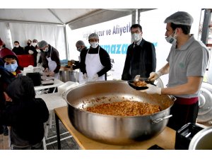 Osmangazi’de günlük 2 bin 500 kişiye sıcak iftar yemeği