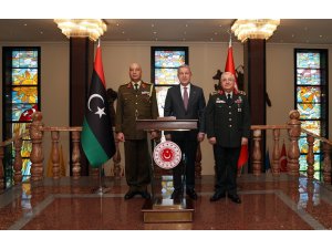 Milli Savunma Bakanı Hulusi Akar, Libya Genelkurmay Başkanı Orgeneral Mohamed Elhadad’ı kabul etti.
