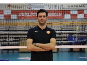 Eczacıbaşı VitrA’nın yeni hocası Ferhat Akbaş