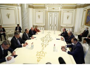 Rusya Dışişleri Bakanı Lavrov ile Ermenistan Başbakanı Paşinyan bir araya geldi