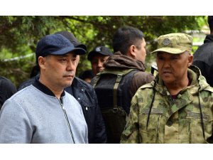 Kırgızistan Cumhurbaşkanı Caparov, çatışmaların yaşandığı sınır bölgesini ziyaret etti