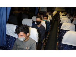Samsun’da yolcu otobüsünde 25 kaçak göçmen ele geçti