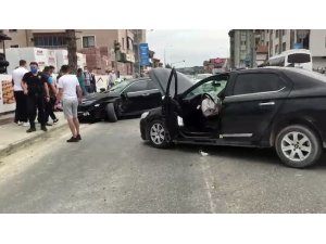 Sapanca’da iki otomobil çarpıştı: 2 yaralı