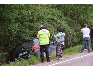 Sinop’ta otomobil yoldan çıktı: 1 yaralı