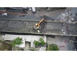 Beşiktaş’ta Barbaros Bulvarı bağlantı köprüsü yıkılıyor