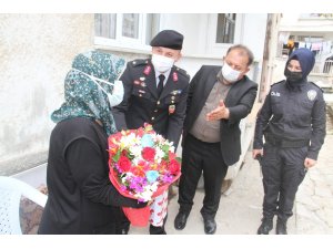 Beyşehir Kaymakamı Özdemir, ziyaret ettiği şehit annelerinin gününü kutladı