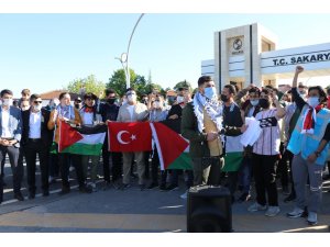 Filistinli öğrenciler sloganlar atarak İsrail’i böyle protesto etti
