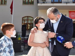 Bursa’da Ramazan Bayramı’nda çocuklar sevindirildi