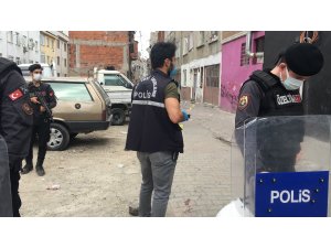 Gaziosmanpaşa’da komşuların silahlı kavgası: 3 yaralı