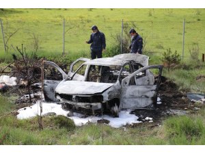TEM’de kaza yapan araç yanarak küle döndü: 2 yaralı