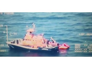 Sahil Güvenlik Komutanlığı tarafından dünyaya insanlık dersi: 32 düzensiz göçmen kurtarıldı