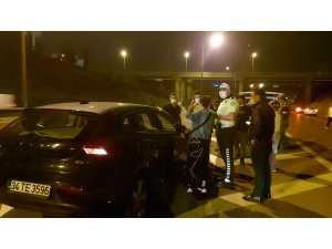 Ataşehir TEM bağlantı yolunda 3 araç zincirleme kaza yaptı