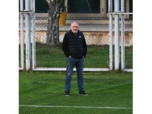 Bursaspor Sportif Direktörü Adil Cenkçiler görevinden ayrıldı
