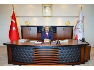Rektör Çufalı 19 Mayıs Atatürk’ü Anma, Gençlik ve Spor Bayramı’nı kutladı
