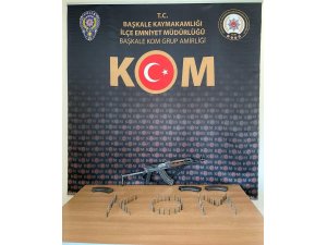 Başkale’de silah ve mühimmat ele geçirildi