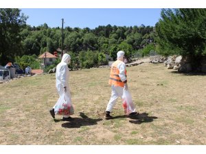 Manavgat’ta karantina bölgesine yardımlar sürüyor