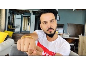 Sosyal medya fenomeni Serkan Özbilek kadınların altın gösterişini çekti, tıklanma rekoru kırdı