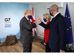 Johnson, Merkel ve AB yetkilileriyle görüştü