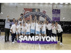 Tarsus Belediyesi Kadın Basketbol Takımı şampiyon oldu