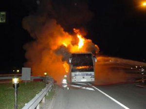 Halk otobüsü yandı