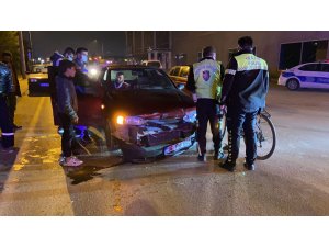 Bursa’da iki otomobil çarpıştı: 3 yaralı