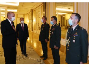 Cumhurbaşkanı Erdoğan, Azerbaycan Görev Grubu’ndaki askerlerle bir araya geldi