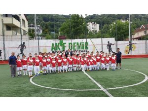Kaynaşlı Belediyesi futbol okulu açıldı