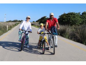 Sağlık çalışanlarından Kızılırmak Deltası Kuş Cenneti’nde bisiklet turu