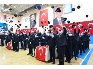 Sivas Polis Meslek Eğitim Merkezi 26. Dönem mezunlarını verdi