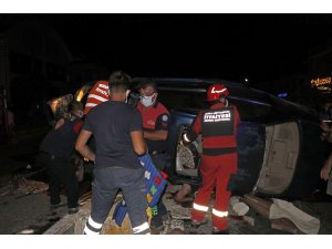 Fethiye’de iki otomobilin çarpıştığı kazada 2’si ağır 8 kişi yaralandı