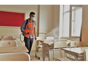 YKS sınavı öncesi okullar dezenfekte edildi