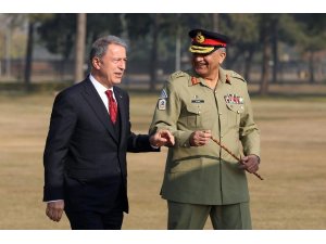 Bakan Akar, Pakistan Kara Kuvvetleri Komutanı Bajwa’yı kabul etti