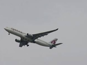 Katar yolcu uçağında bomba alarmı