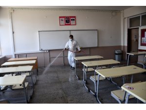 Söke Belediyesi YKS yapılacak okulları dezenfekte Etti