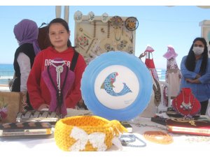 Edremitli kadınlar 'el emeğini' sergiledi - Vimarsana News