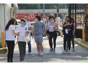 İzmir'de YKS heyecanı: Koşarak sınava yetiştiler - Vimarsana News