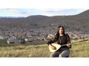 Bayburt'ta öğretmenler çocuklar için türkü söyledi - Vimarsana News
