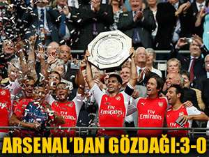 Arsenal sezona kupayla başladı!