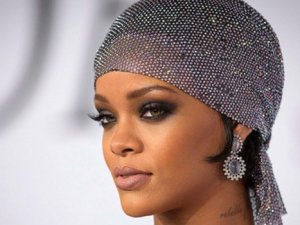 Rihanna Liverpool'a talip
